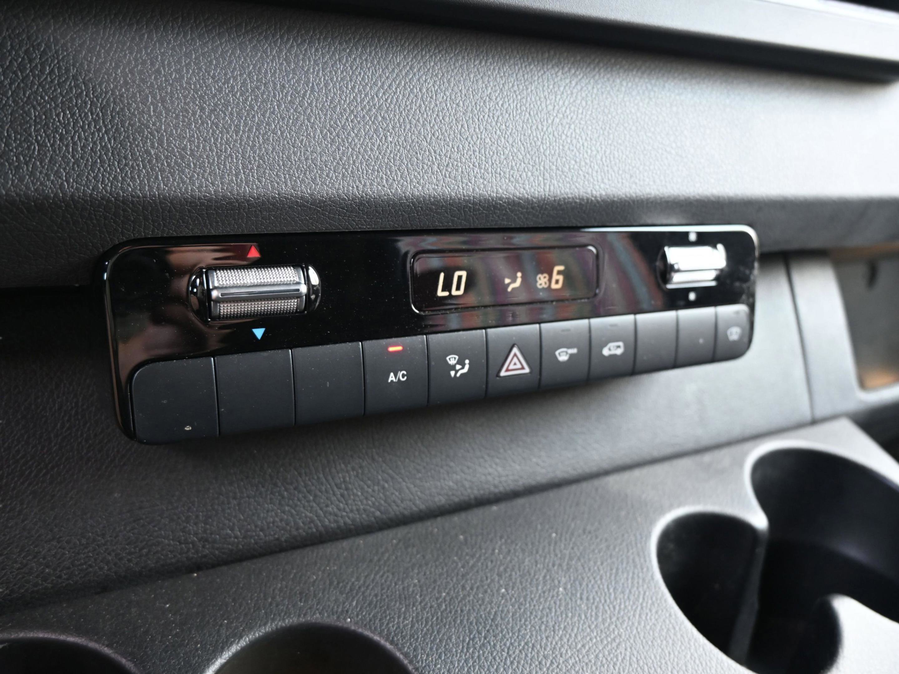 Used 2020 Mercedes-Benz Sprinter 2500 image 19