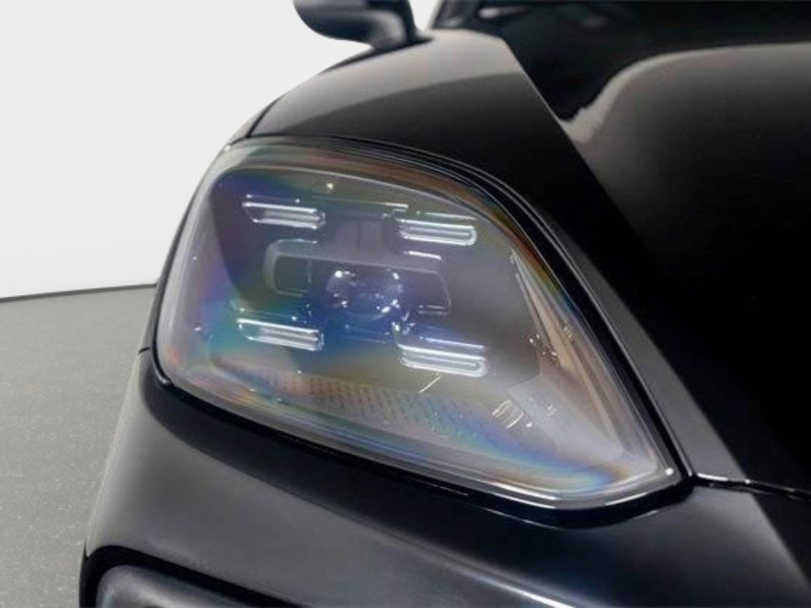 Used 2024 Porsche Cayenne image 13