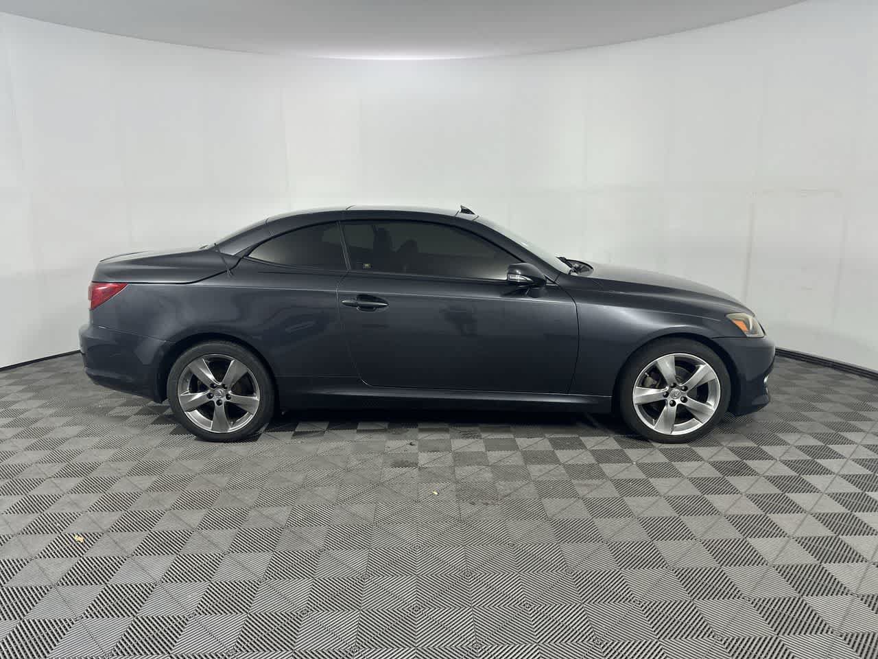 Used 2011 Lexus IS 250C w/ Luxury Pkg RWD image 9