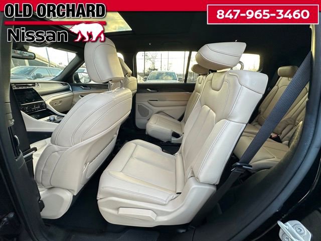 Used 2023 Jeep Grand Cherokee L Limited image 13