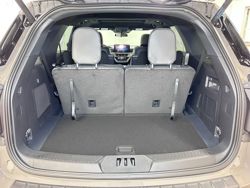 New 2026 Ford Explorer ST-Line image 13