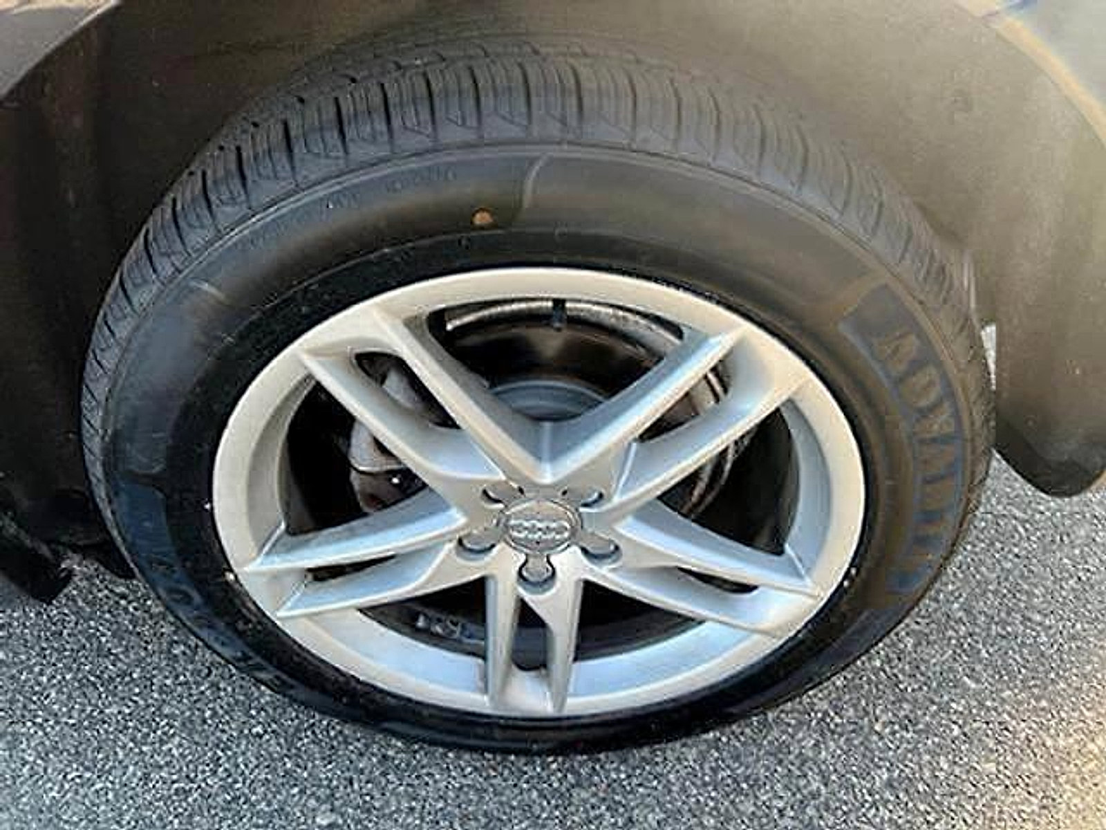 Used 2016 Audi Q5 2.0T Premium Plus w/ Technology Package AWD/4WD image 9