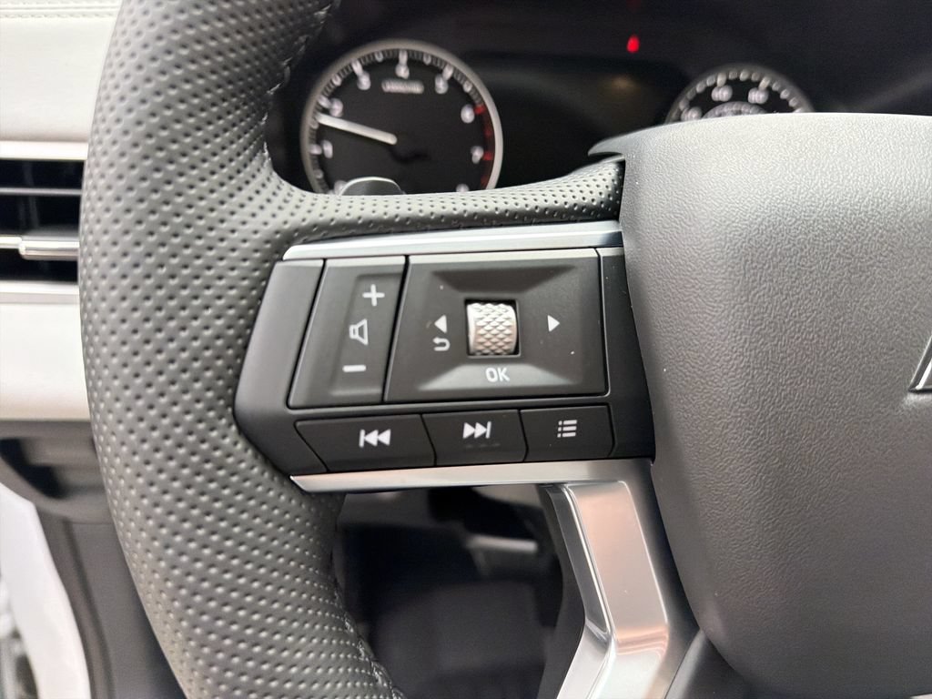New 2026 Mitsubishi Outlander SE AWD/4WD image 19