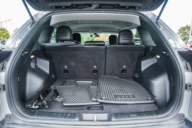 Used 2019 Jeep Cherokee Latitude Plus AWD/4WD image 10