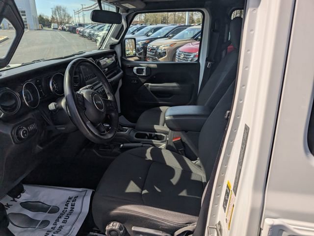 Used 2022 Jeep Gladiator Sport AWD/4WD image 12