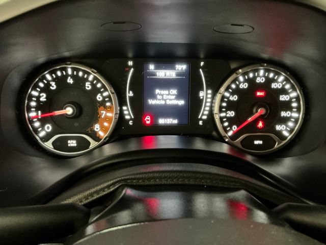 Used 2016 Jeep Renegade Sport w/ Power & Air Group FWD image 25