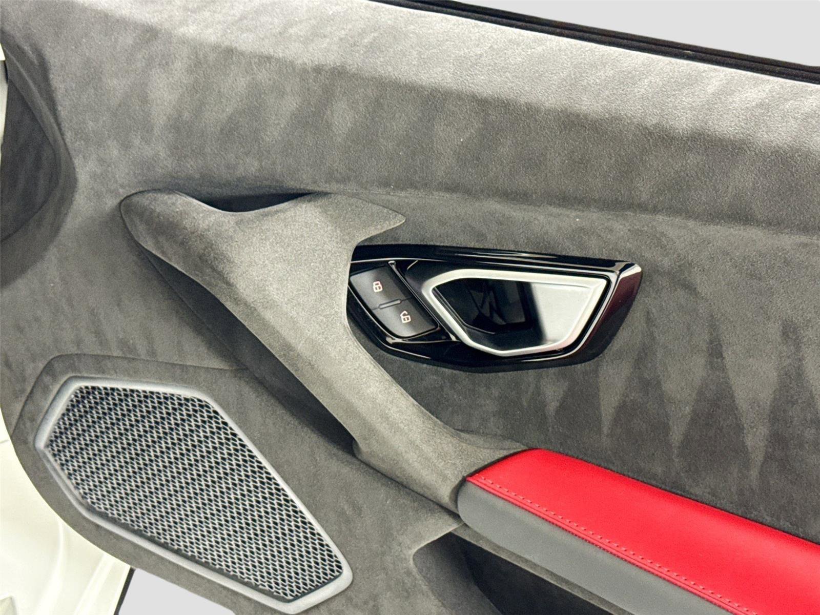 Used 2024 Lamborghini Huracan Tecnica RWD image 31