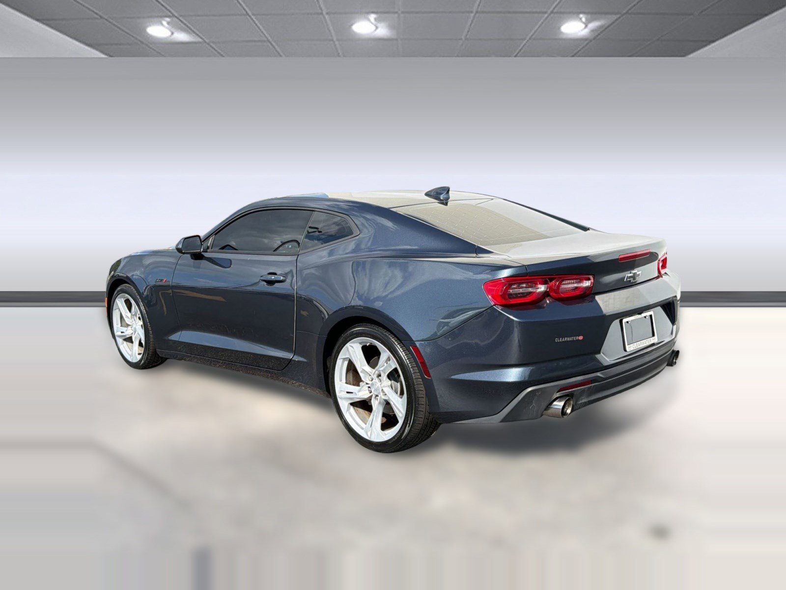 Used 2020 Chevrolet Camaro LT RWD image 3
