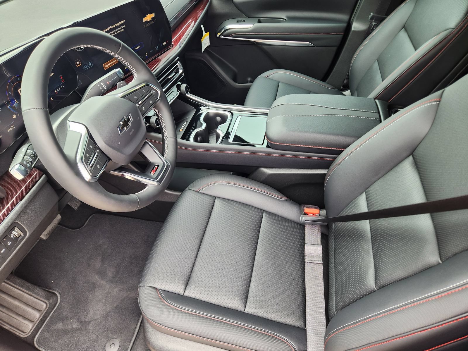 New 2026 Chevrolet Traverse Z71 w/ Driver Confidence Package AWD/4WD image 13