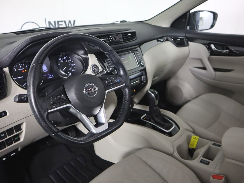 Used 2022 Nissan Rogue Sport SL w/ Premium Package AWD/4WD image 9