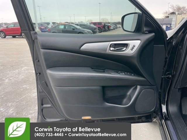Used 2019 Nissan Pathfinder SL image 18