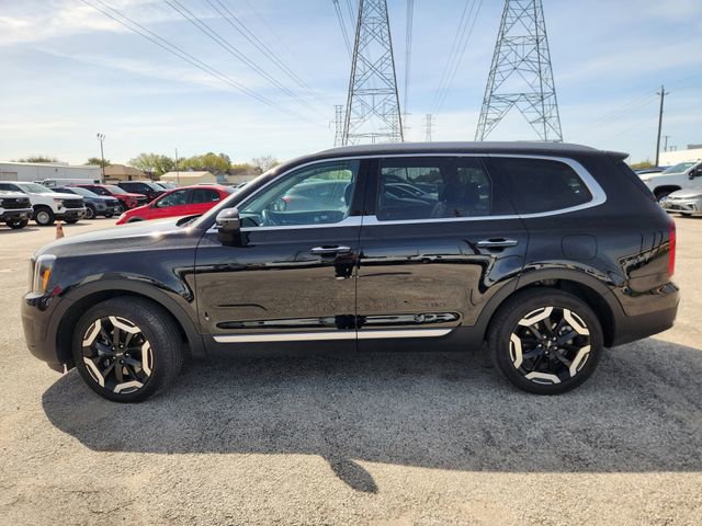 Used 2025 Kia Telluride S image 4