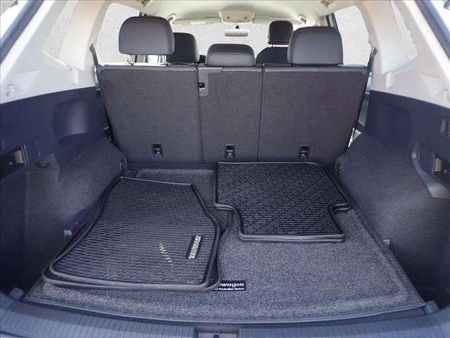 Used 2020 Volkswagen Tiguan SE image 8