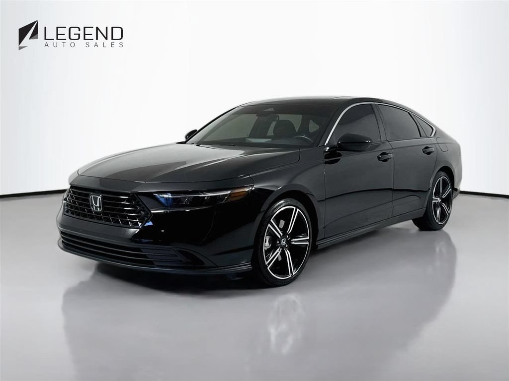 Used 2025 Honda Accord Sport image 1