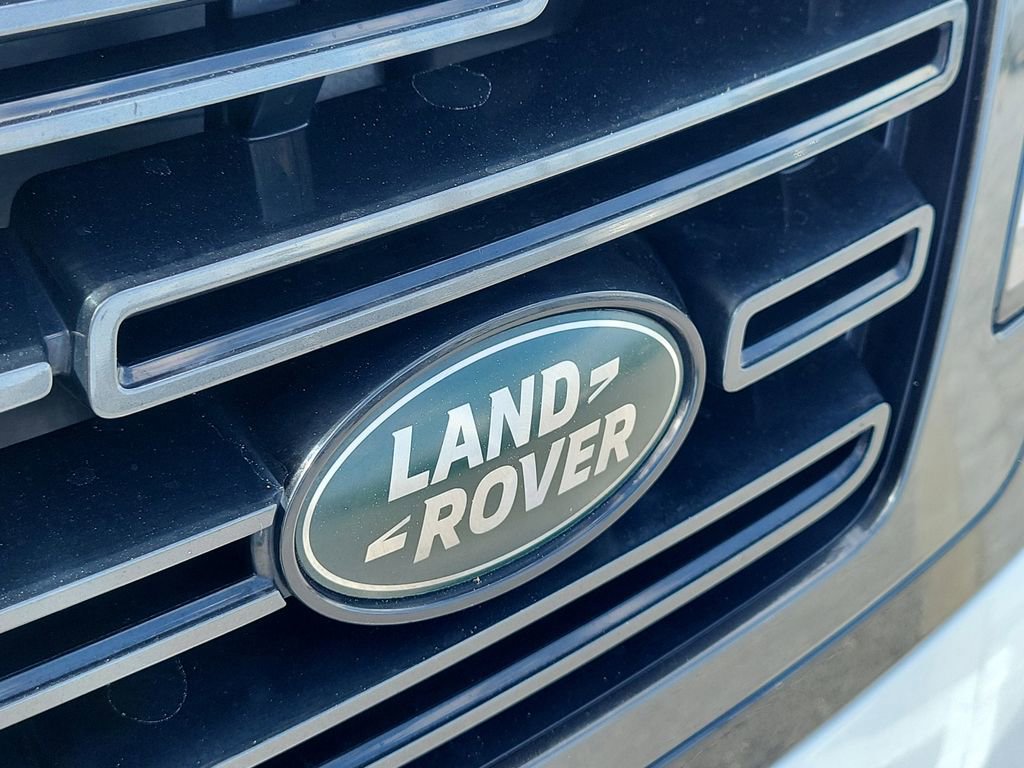 Certified 2024 Land Rover Range Rover SE image 10