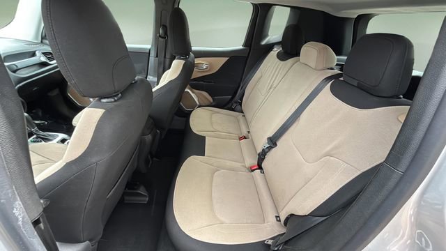 Used 2015 Jeep Renegade Latitude image 20