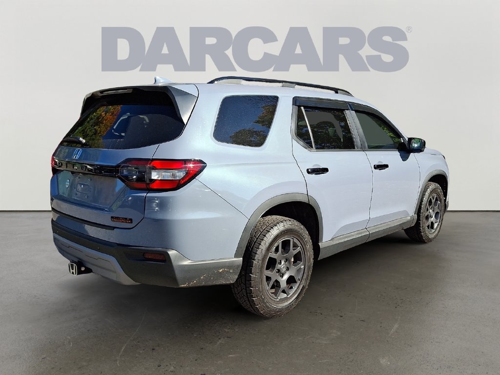 Used 2025 Honda Pilot TrailSport image 7