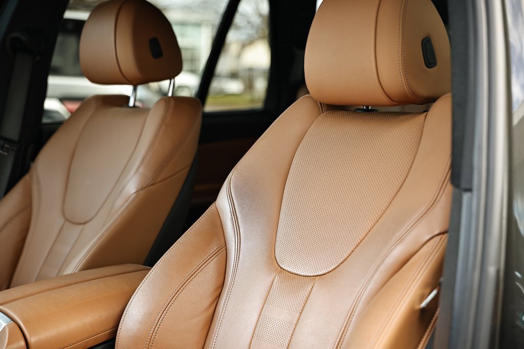 Used 2022 BMW X5 xDrive40i w/ M Sport Package image 21