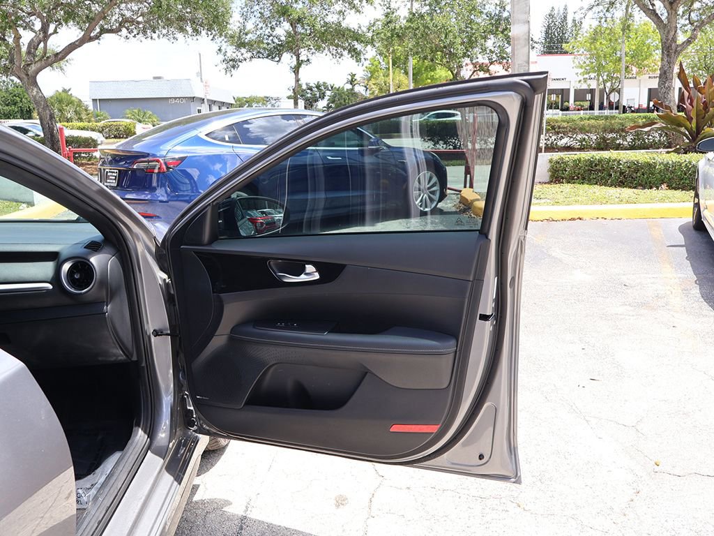 Used 2024 Kia Forte GT-Line w/ GT-Line Premium Package FWD image 25