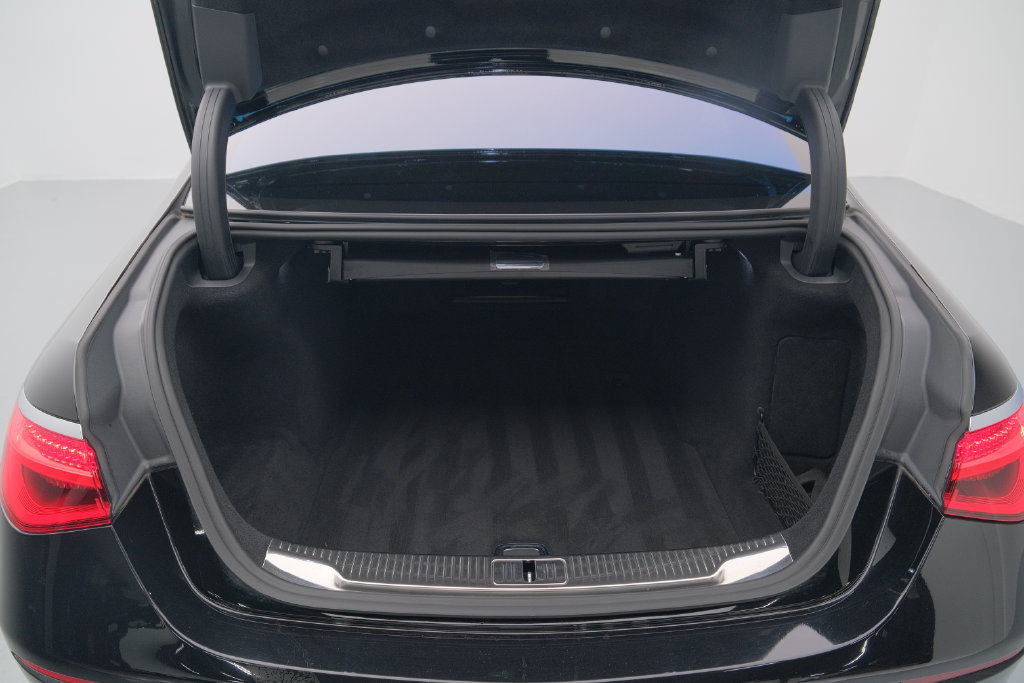 Used 2023 Mercedes-Benz S 580 4MATIC Sedan image 32