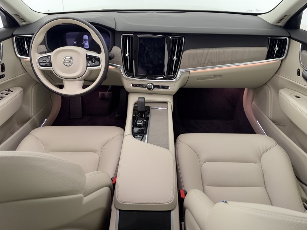 Used 2025 Volvo S90 B6 Plus AWD/4WD image 17