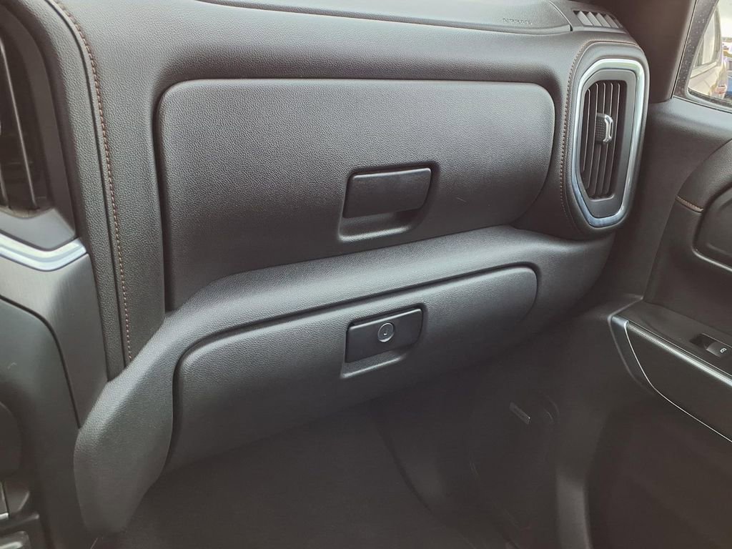 Used 2019 GMC Sierra 1500 AT4 w/ AT4 Premium Package AWD/4WD image 23
