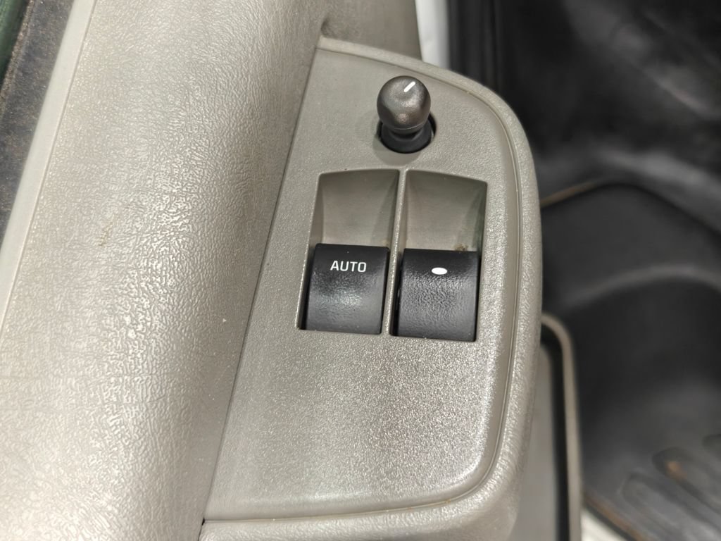 Used 2022 Chevrolet Express 2500 w/ Driver Convenience Package RWD image 34
