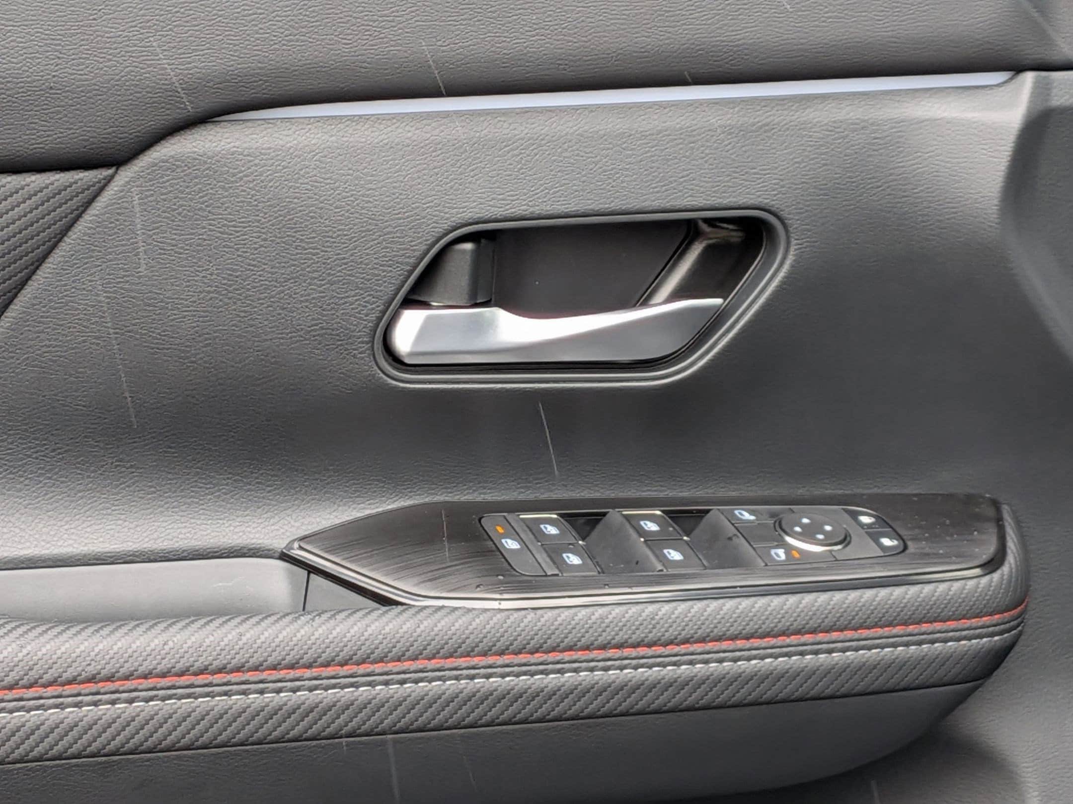 New 2026 Nissan Kicks SR FWD image 13