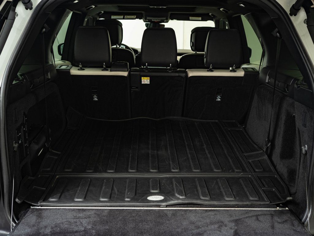 Used 2023 Land Rover Discovery S R-Dynamic image 18