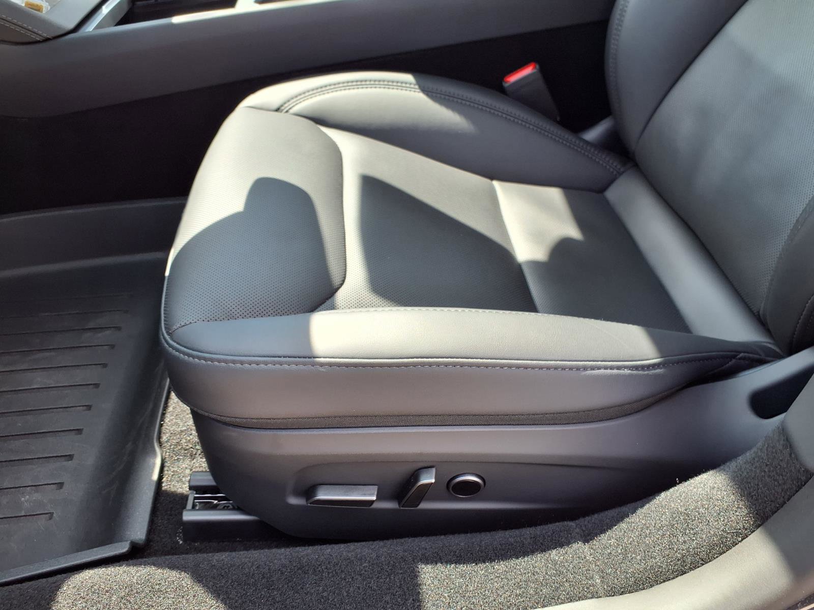 Used 2025 Tesla Model 3 Long Range image 21