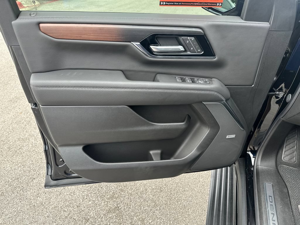 New 2026 GMC Yukon Denali w/ Sun & Power Step Package AWD/4WD image 19