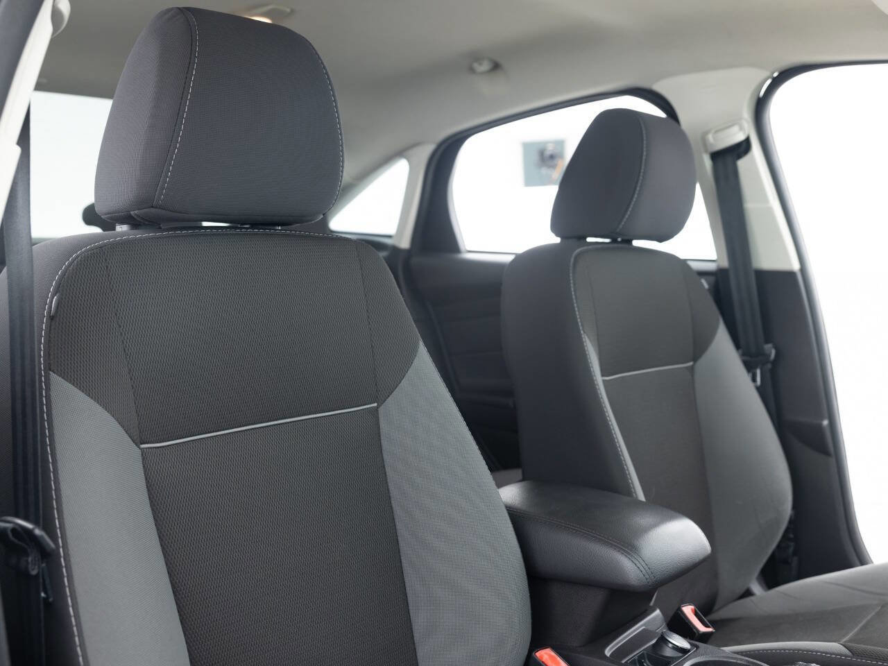 Used 2013 Ford Focus SE FWD image 26