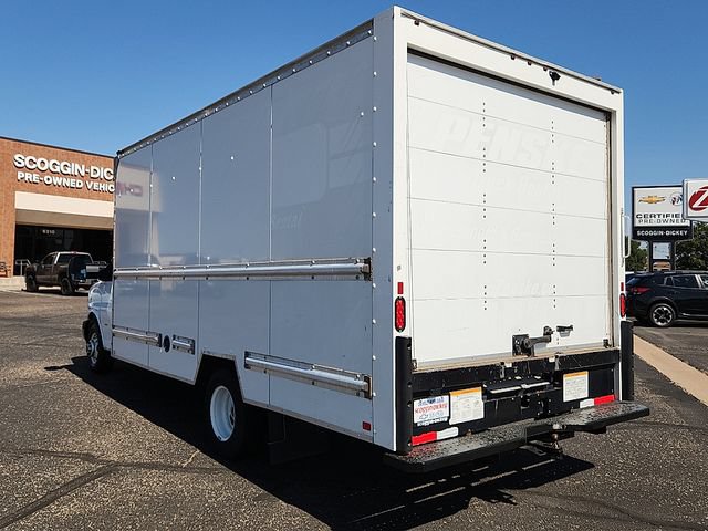 Used 2021 GMC Savana 3500 Extended w/ Power Convenience Package RWD image 3