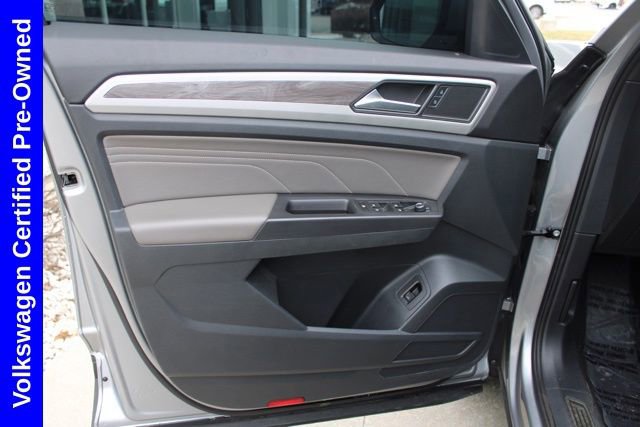 Used 2022 Volkswagen Atlas Cross Sport SE w/ Panoramic Sunroof Package image 20