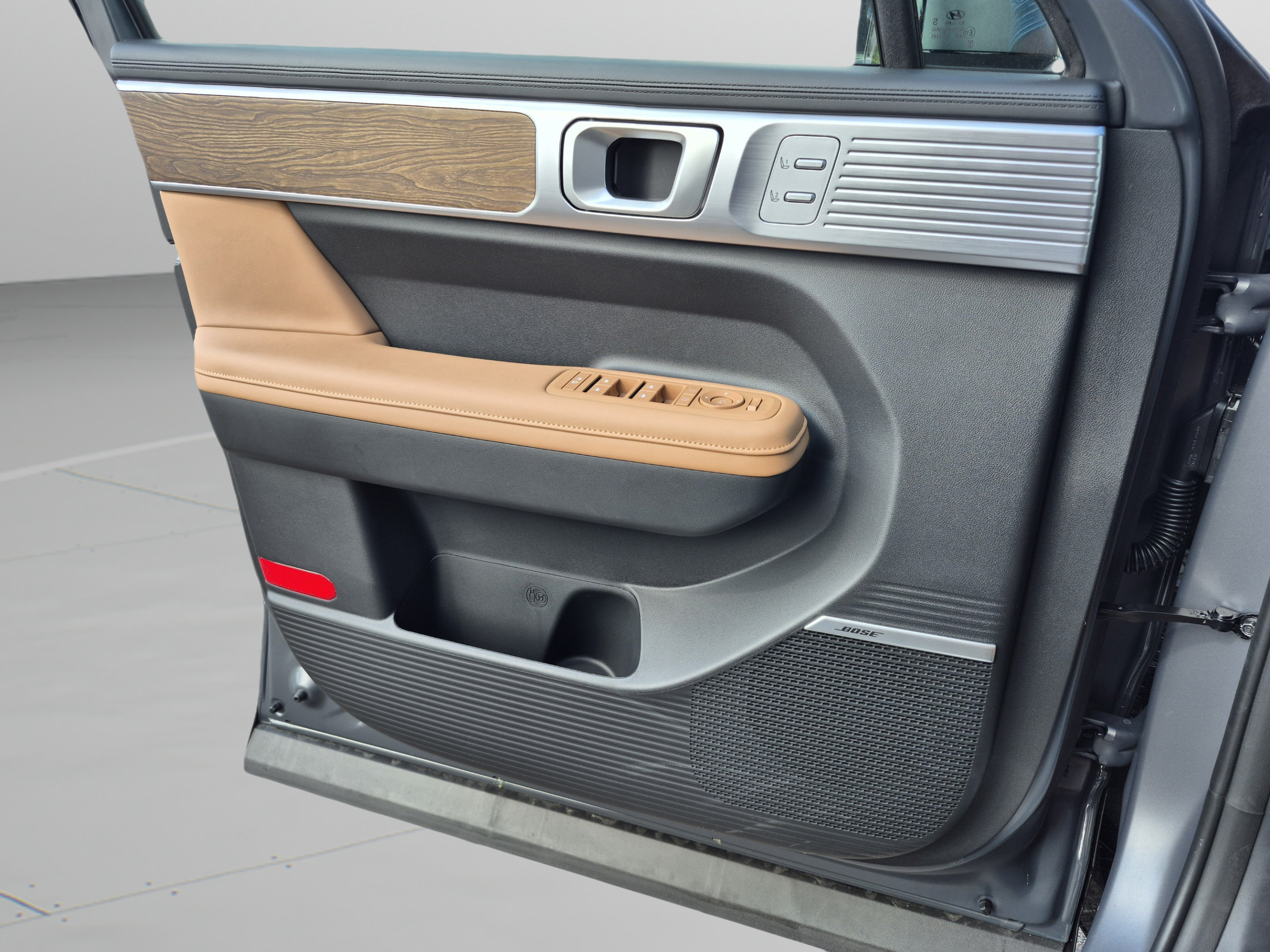 New 2027 Hyundai Santa Fe Calligraphy FWD image 28