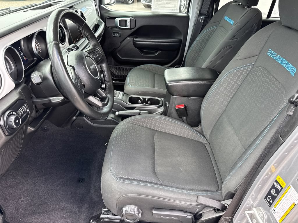Used 2021 Jeep Wrangler Unlimited Sport AWD/4WD image 26