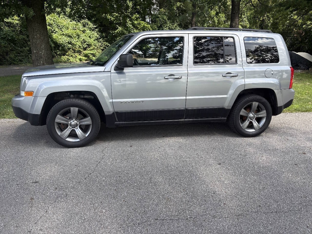 Used 2014 Jeep Patriot High Altitude FWD image 9
