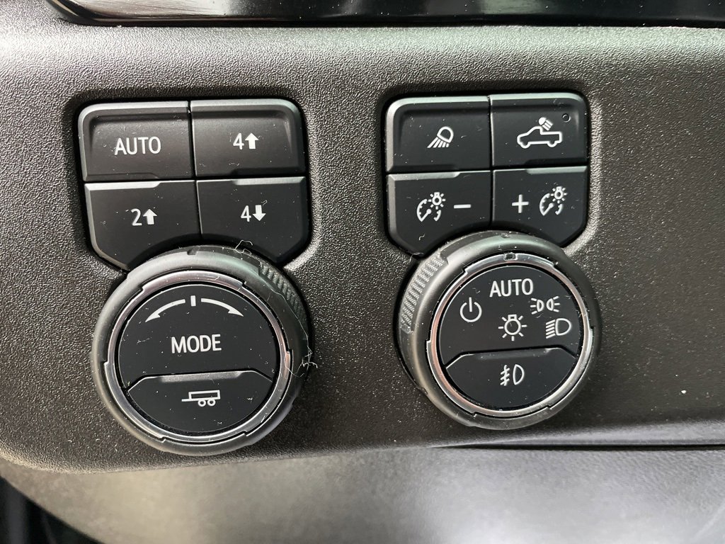 Used 2025 Chevrolet Silverado 1500 LTZ w/ LTZ Premium Package image 7