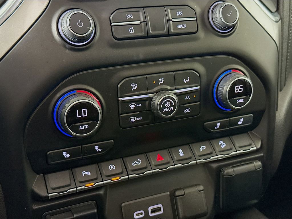 Used 2021 Chevrolet Silverado 1500 LT Trail Boss w/ Convenience Package II image 16