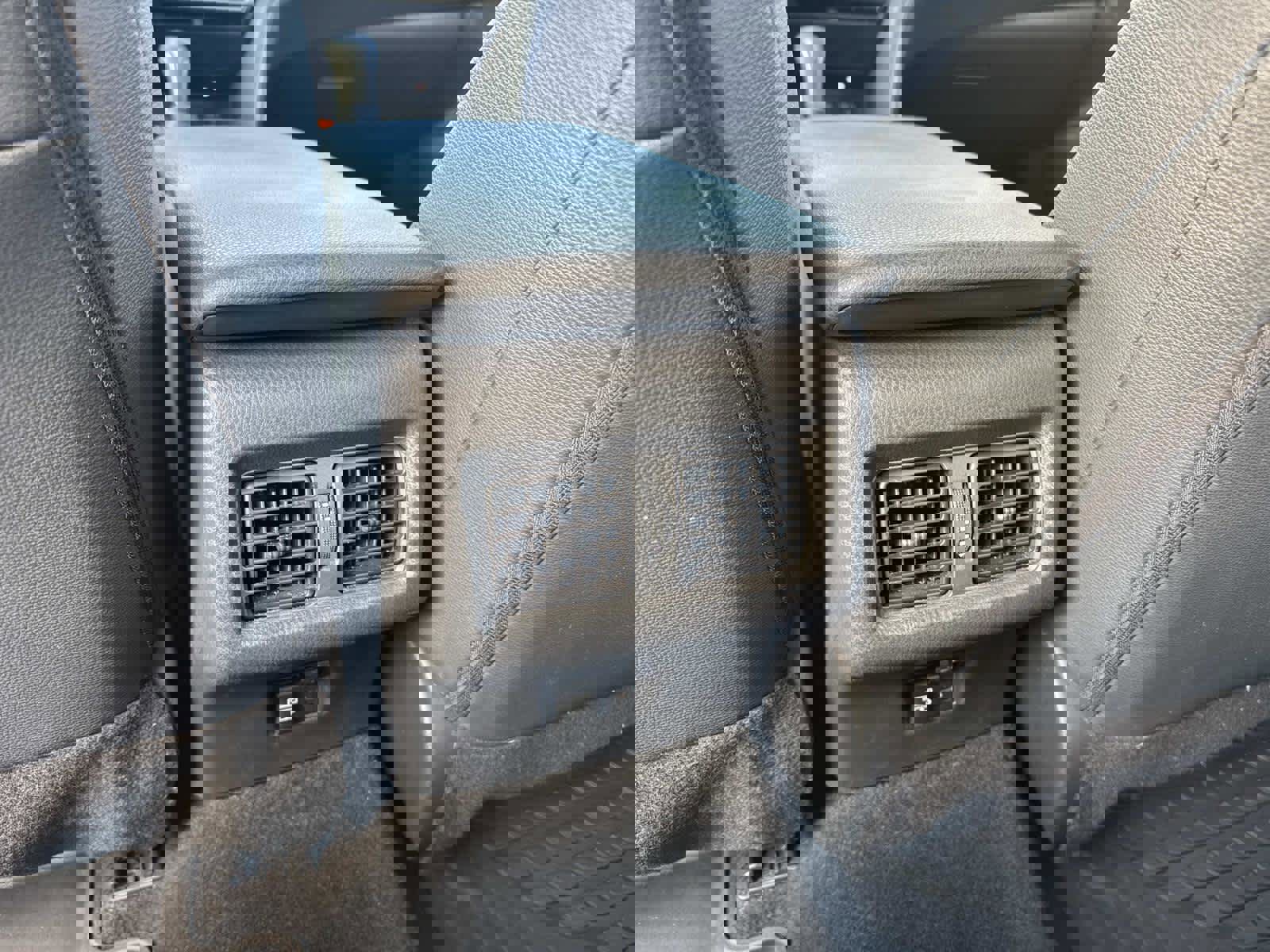 Used 2025 Toyota Camry SE image 16