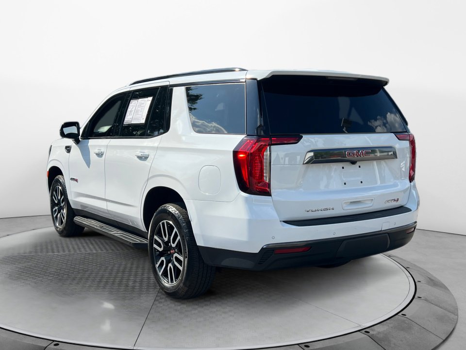 Used 2023 GMC Yukon AT4 w/ Technology Package AWD/4WD image 5