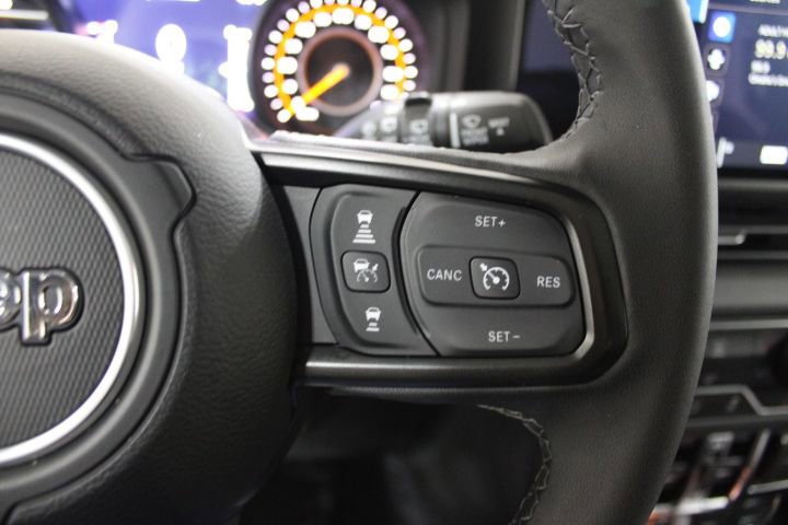 Used 2025 Jeep Wrangler Unlimited Rubicon image 37