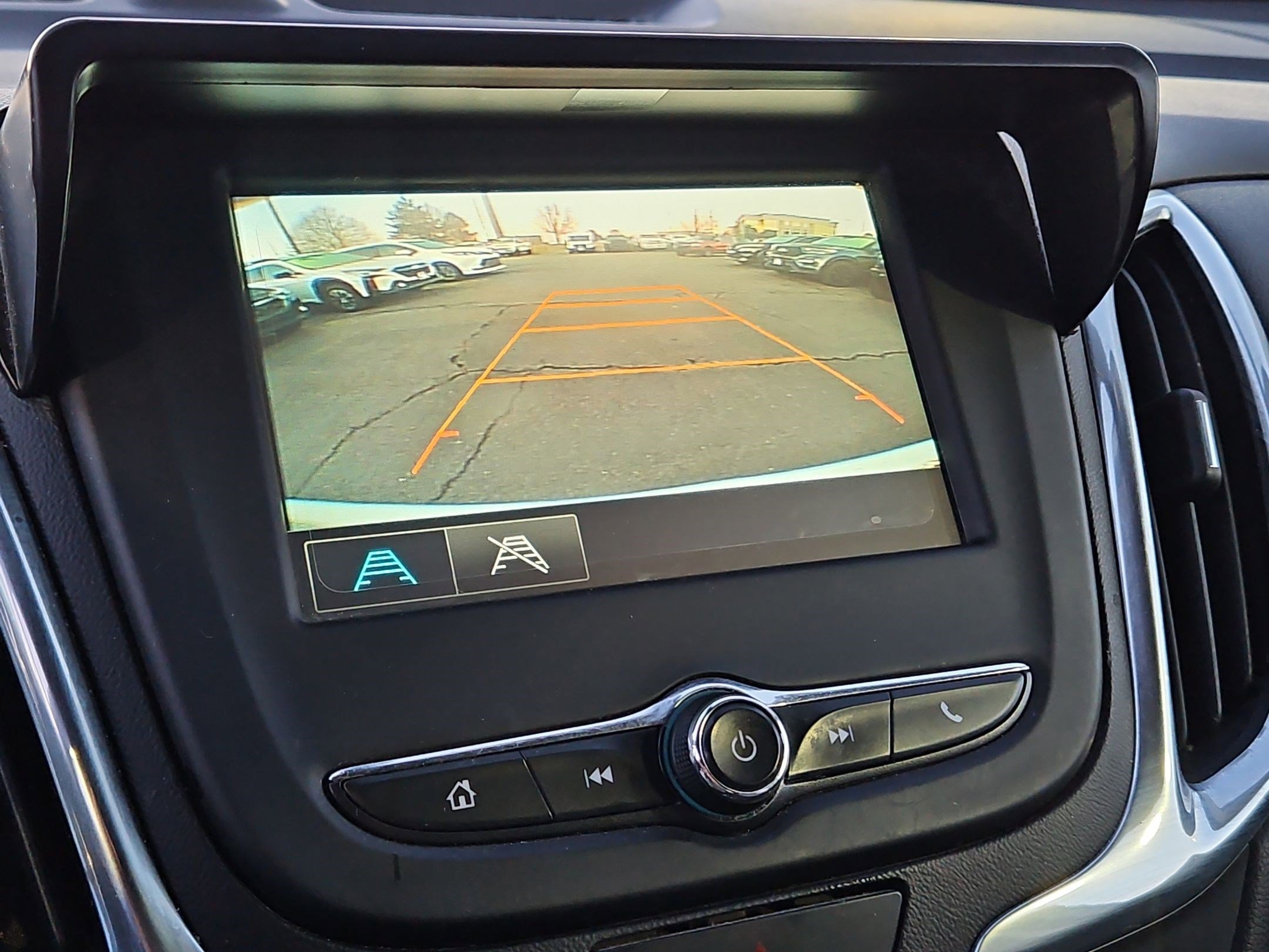 Used 2018 Chevrolet Equinox LT image 25