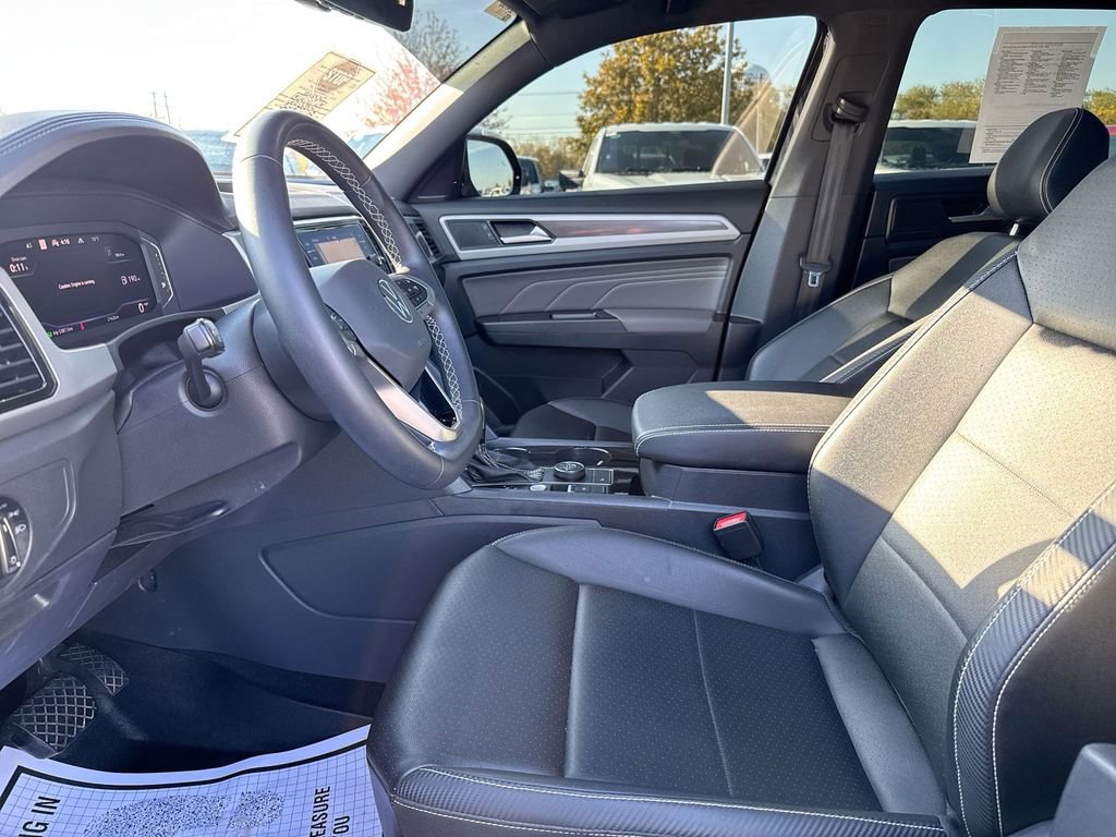 Used 2023 Volkswagen Atlas Cross Sport SEL image 5