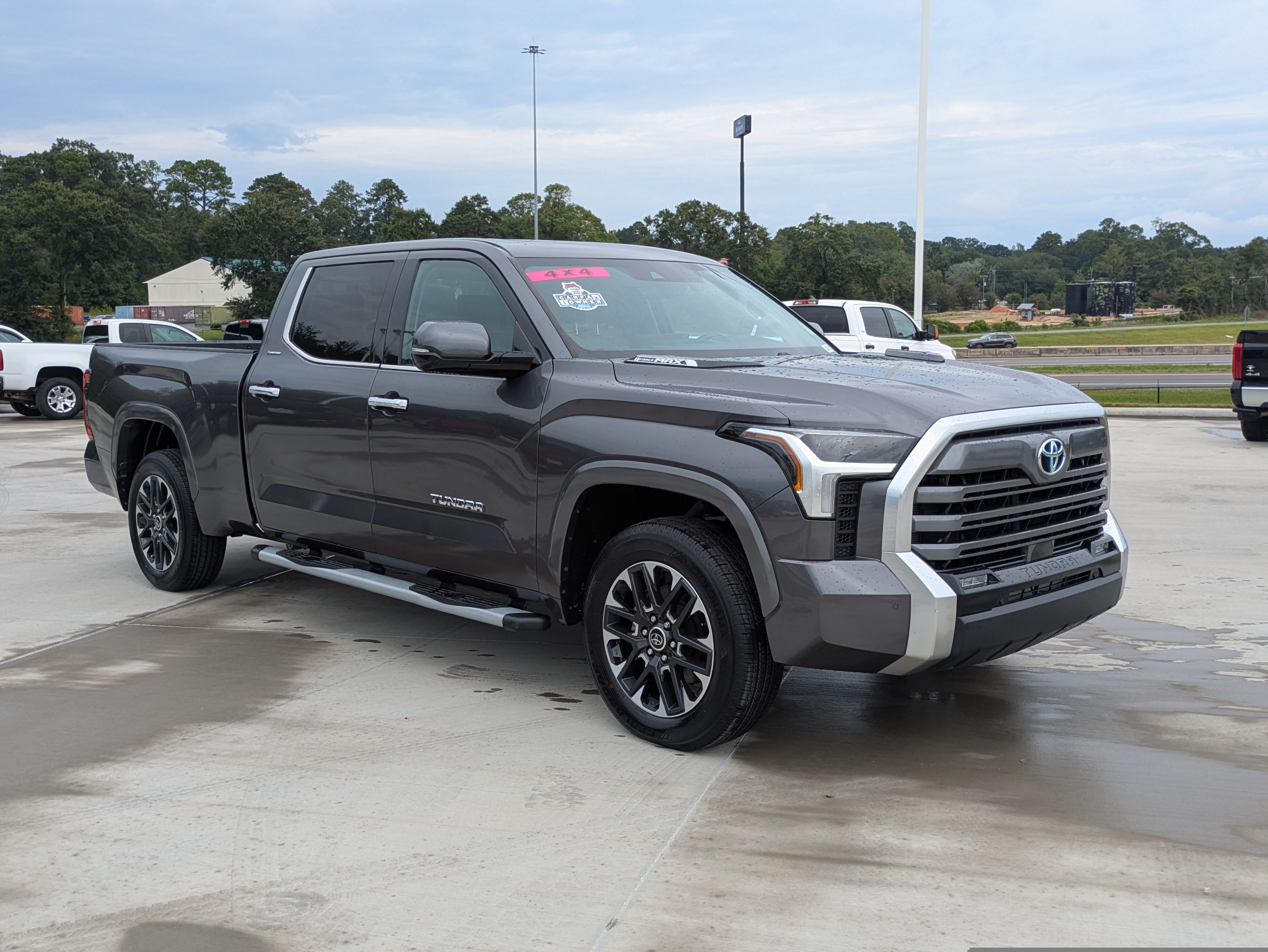 Used 2023 Toyota Tundra Limited w/ Power Package AWD/4WD image 8