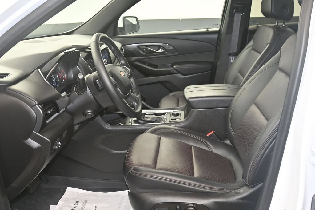 Used 2023 Chevrolet Traverse High Country w/ LPO, Floor Liner Package AWD/4WD image 10