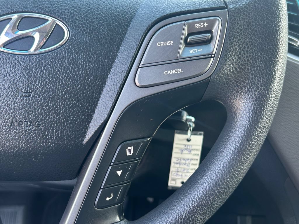 Used 2017 Hyundai Santa Fe SE w/ Cargo Package AWD/4WD image 18