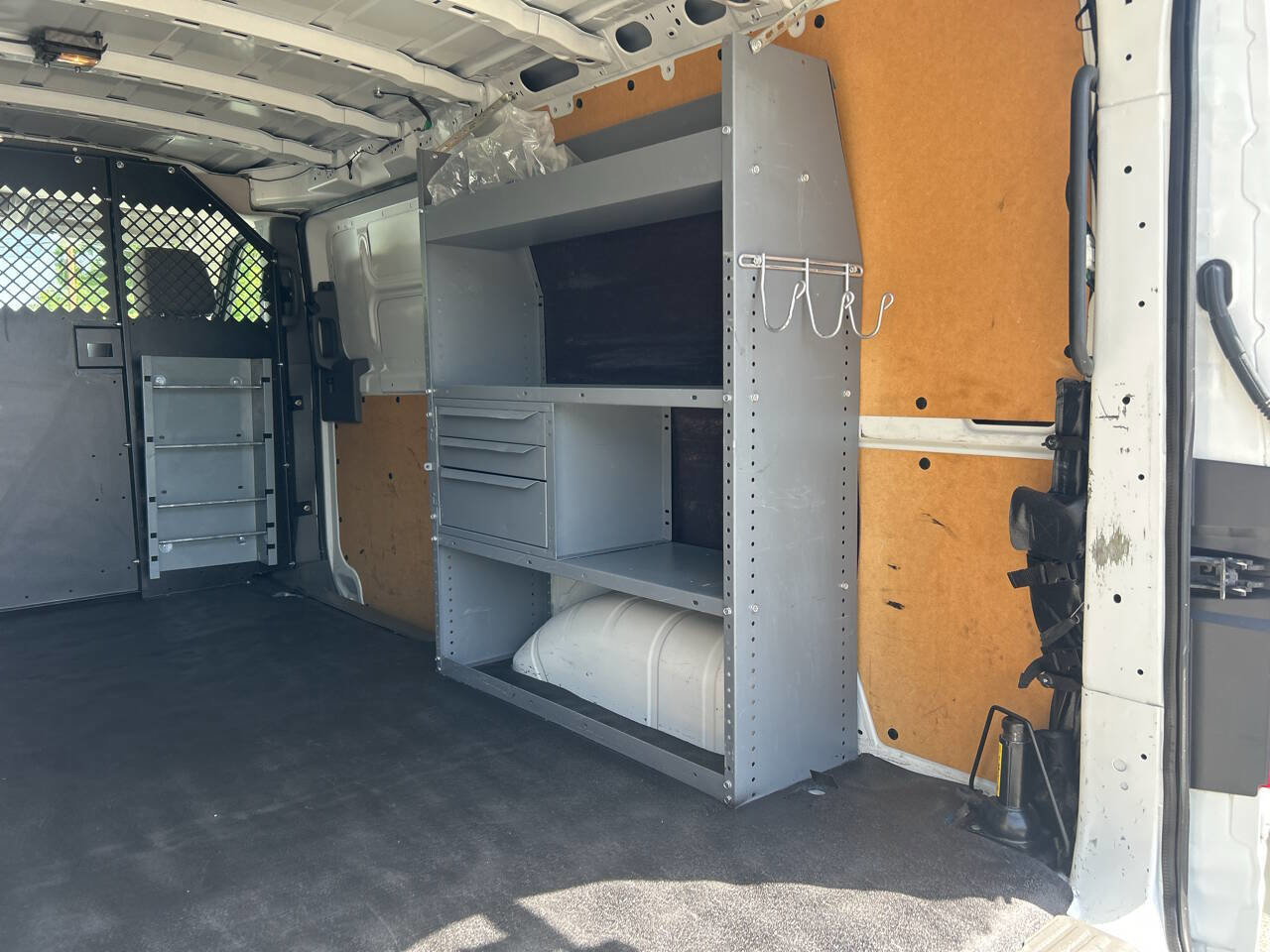 Used 2018 Nissan NV 2500 SV image 25