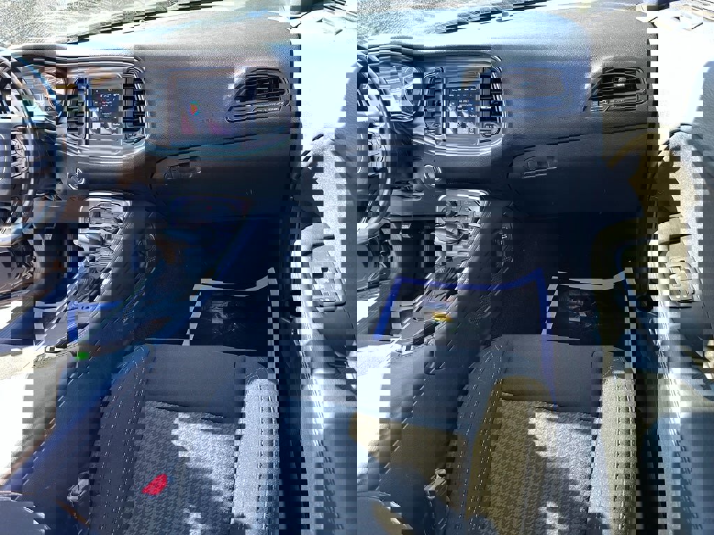 Used 2021 Dodge Challenger SXT image 27