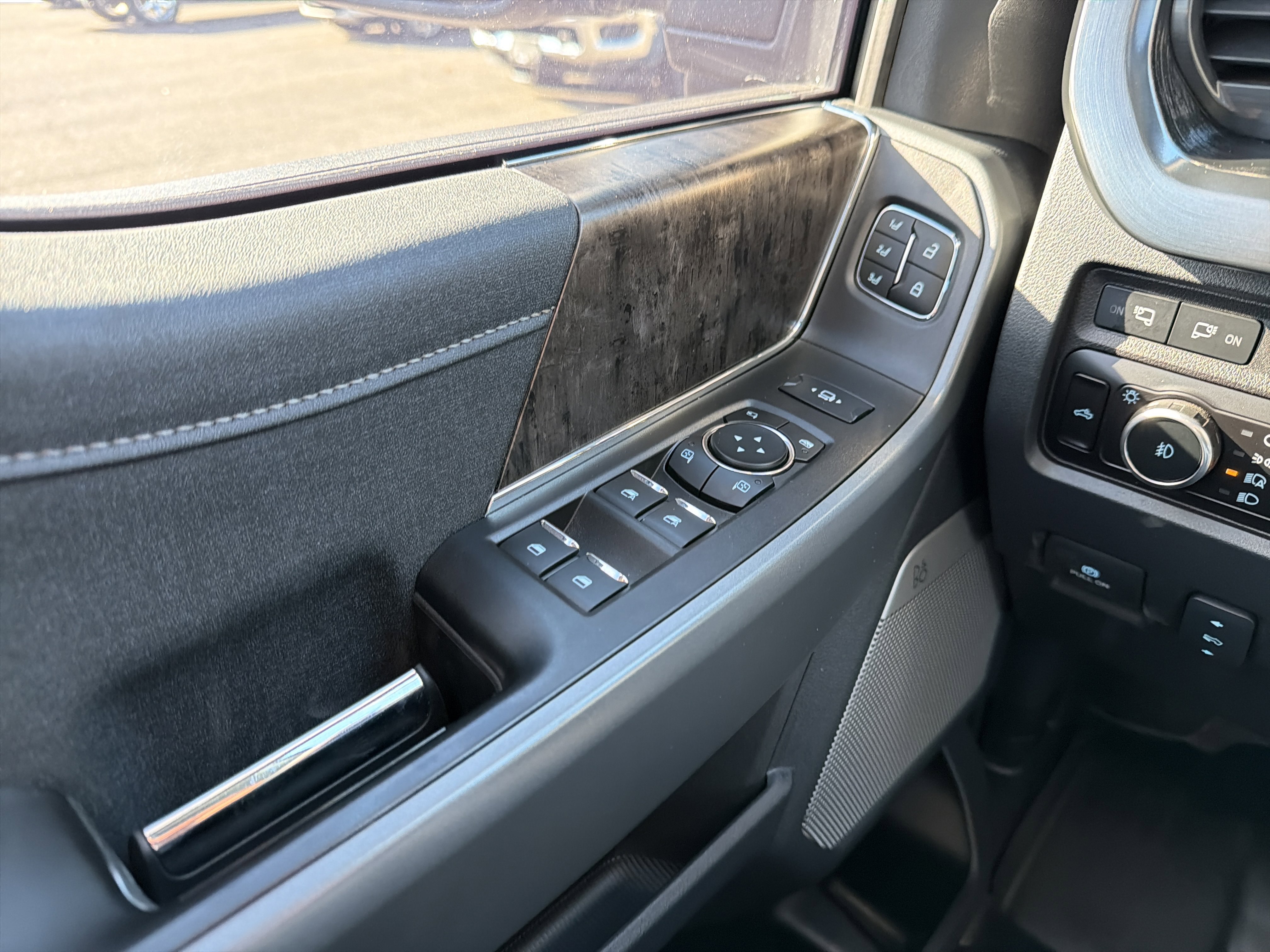 Certified 2024 Ford F250 Lariat image 26